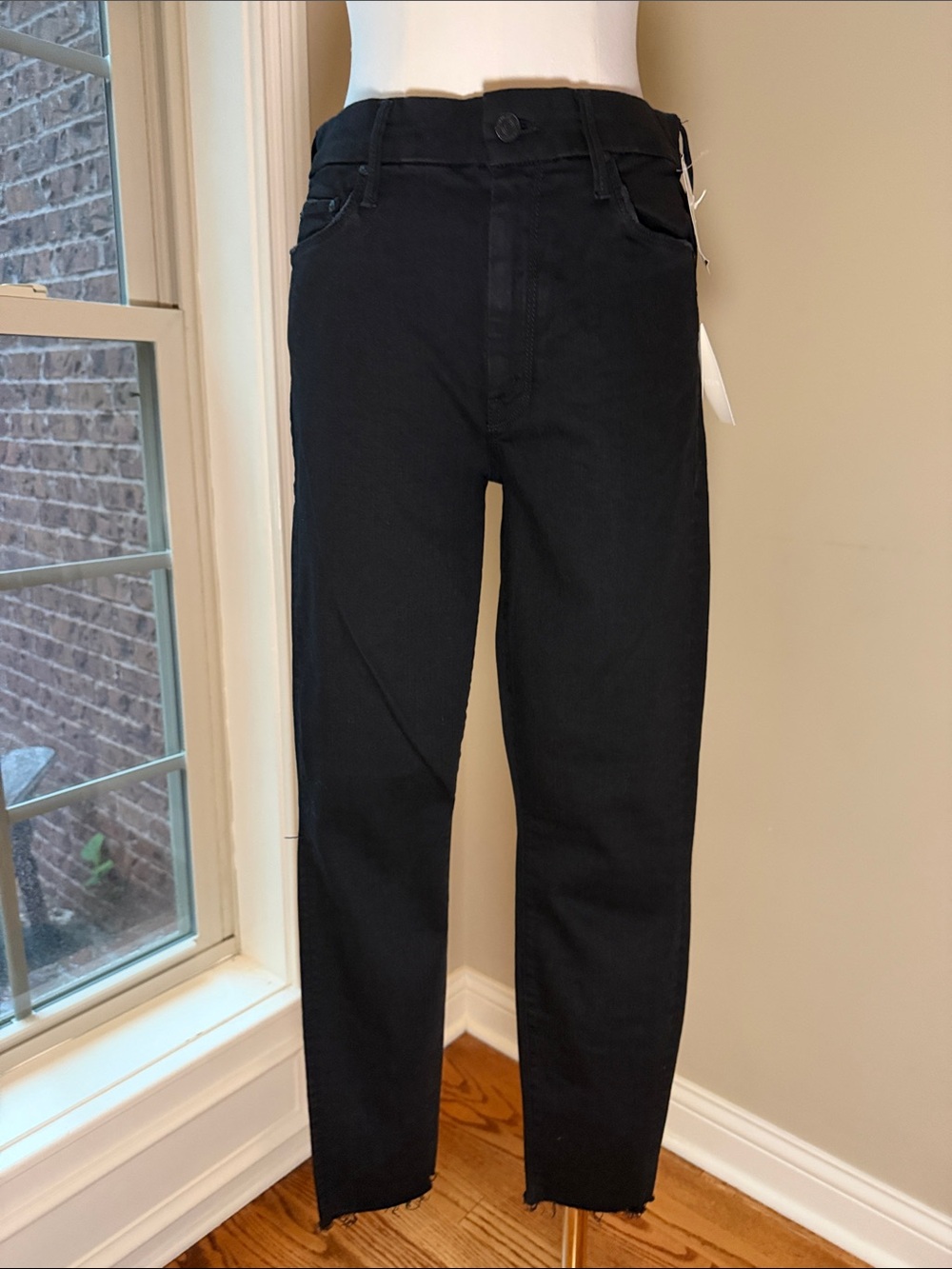 Women’s Black Straight-Leg Jeans